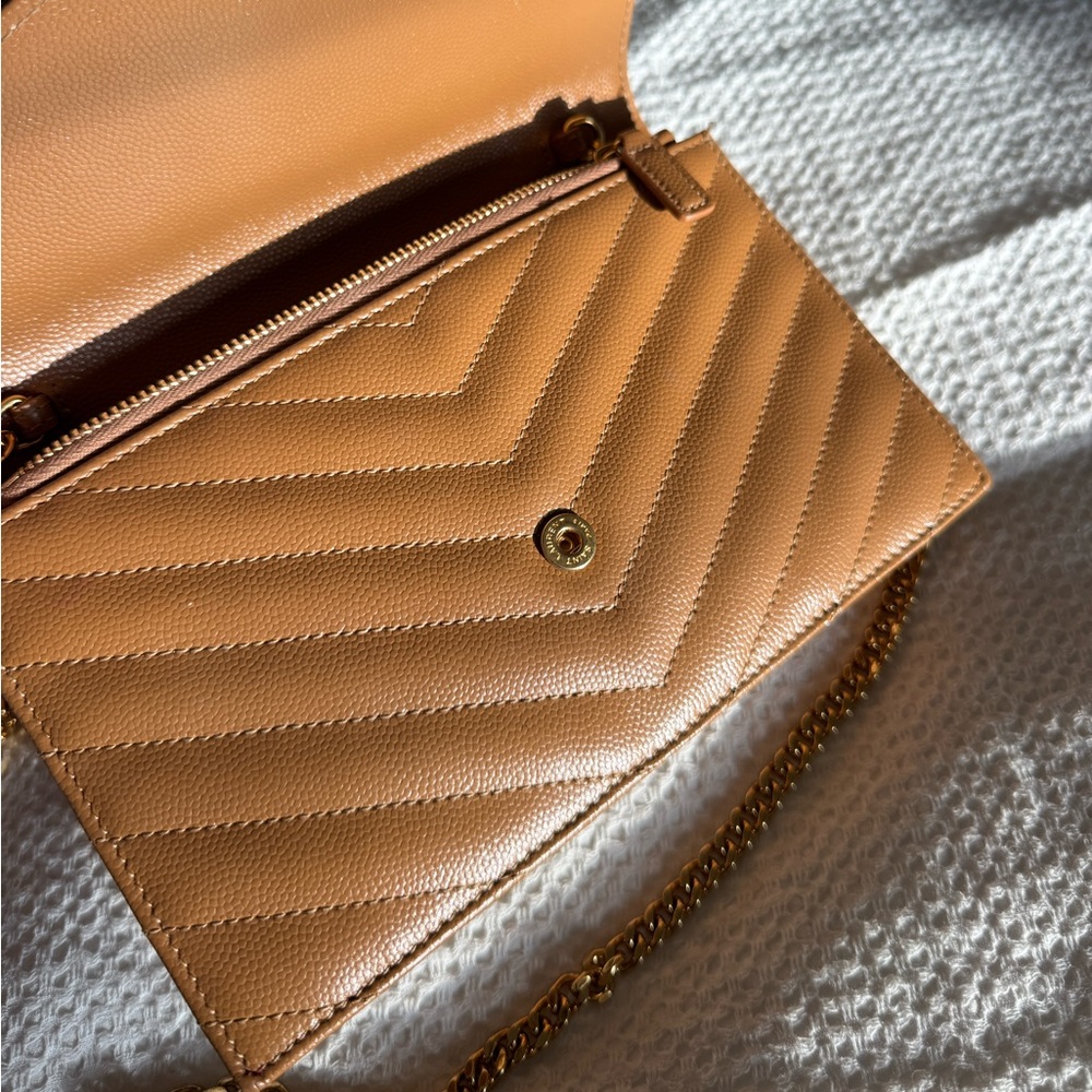 YSL CASSANDRE ENVELOPE CHAIN WALLET - Picture 6 of 11